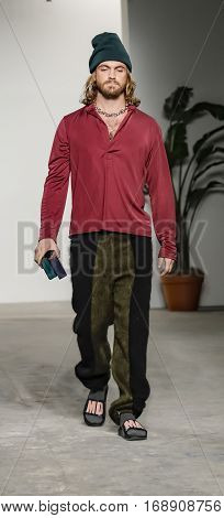 New York Fashion Week: Men’s Palmiers Du Mal Fw 2017 Collection