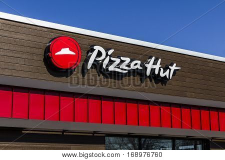 Indianapolis - Circa February 2017: Pizza Hut Fast Casual Restaurant. Pizza Hut is a subsidiary of YUM! Brands V