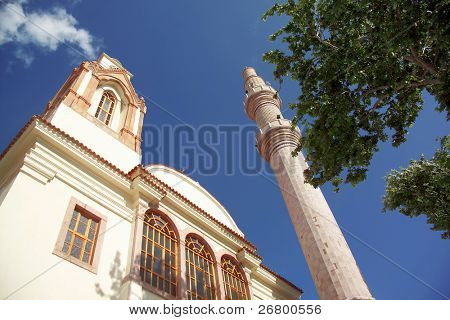 et billede af moskeen i Ayvalik, Tyrkiet
