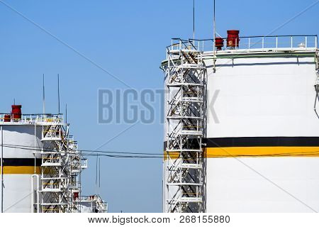 Tank The Vertical Steel. Capacities For Storage Of Oil, Gasoline, Kerosene, The Diesel And Other Liq