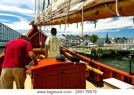 Salem, Ma Usa - June 11, 2017: Taking A Sail Around Salem Harbor. A Great Option For A Visit To Sale