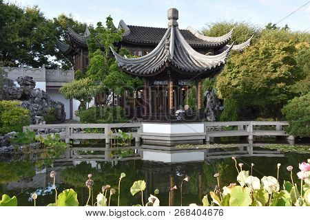 Portland, Oregon - Aug 23: Lan Su Chinese Garden In Chinatown In Portland, Oregon, As Seen On Aug 23