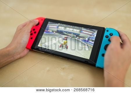 Hong Kong, 15 June 2017 -: Playing mario kart on switch at Home 