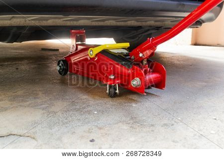 Tool Jack Lift Car For Maintenance And Check Of Cars At Service Car Center