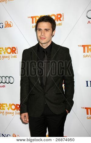 LOS ANGELES - DEC 4: Kris Allen pojawia się w 