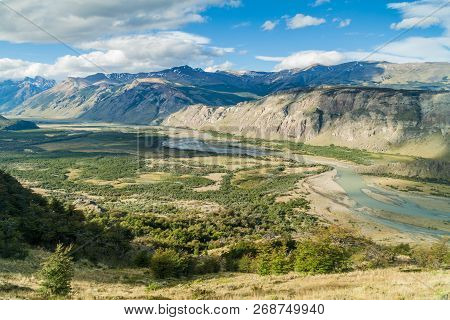 Rio De Las Vueltas River Valley In National Park Los Glaciares, Patagonia, Argentina