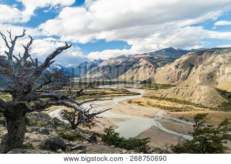 Rio De Las Vueltas River Valley In National Park Los Glaciares, Patagonia, Argentina