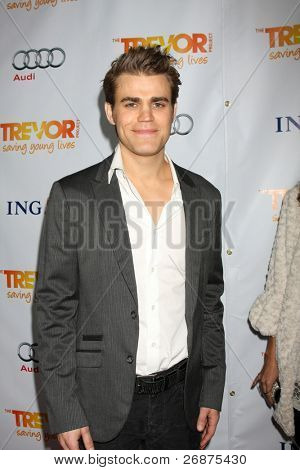 LOS ANGELES - 4 décembre: Paul Wesley arrive à « De le Trevor Project 2011 Trevor Live! » à la Hollywood P