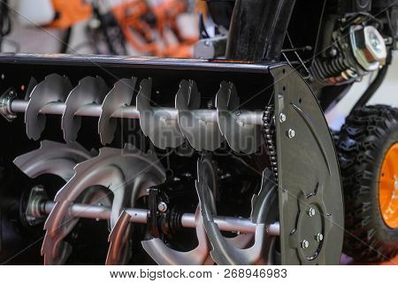 image of Snow-removal mini tractor
