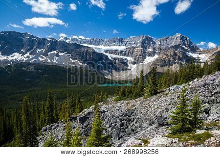 Bow Lake And The Crowfoot Clacier In Banff National Park, Alberta, Canada