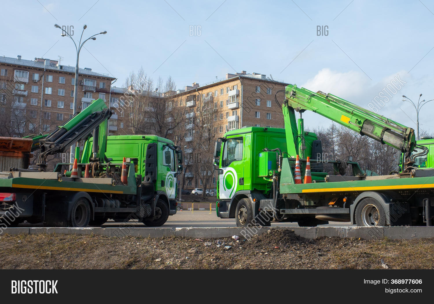 Green Tow Truck Image & Photo (Free Trial) | Bigstock