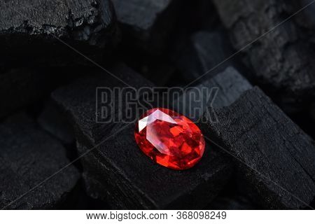 Ruby Gem
Red Oval Shape
Glossy
Put On Black Charcoal