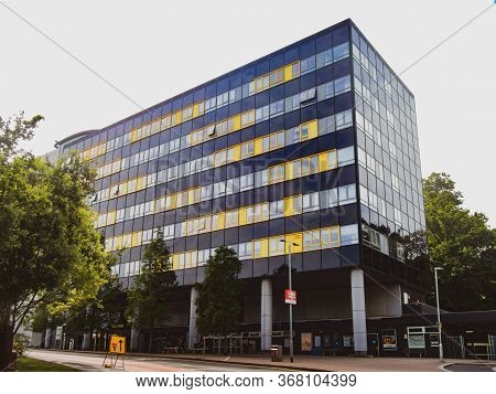 Bracknell, England, United Kingdom. 17 May 2020. Bracknell Rail Station And Apartments Above.
