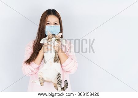Asian Beautiful Happy Woman Wearing A Medical Protection Face Mask For Protect The Coronavirus, Filt