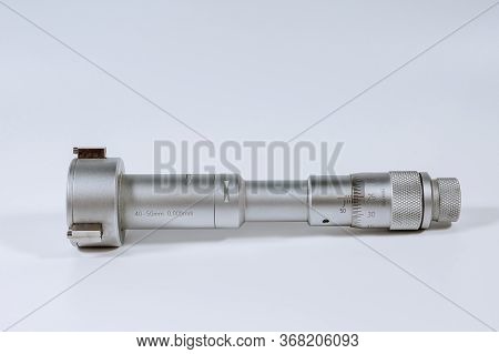 Calibration Bore Micrometer. Device For Accurate Measurement Of Hole Diameter.