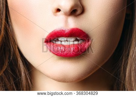 Sensual Red Lip, Mouth Open. Beautiful Woman Portrait, Close-up Big Lips. Magnificent Red Ripstick O