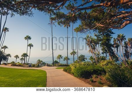 Pacific Ocean View From Heisler Park In Laguna Beach, California