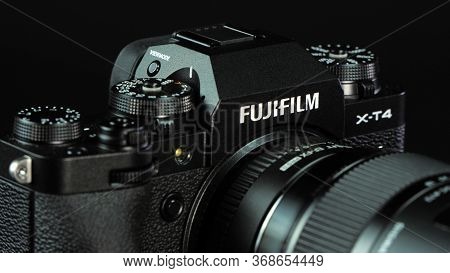 Tomsk, Russia - May 28, 2020: Fujifilm X-t4 Body With Fringer Ef-fx Proii Adapter And Sigma 18-35 St