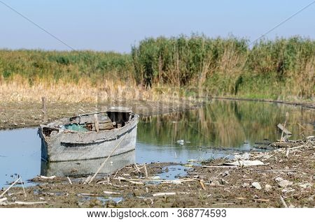 Eber Lake,afyon In Turkey.eber Lake Is The 11th Biggest Lake Of Turkey But It Started To Dry Due To 