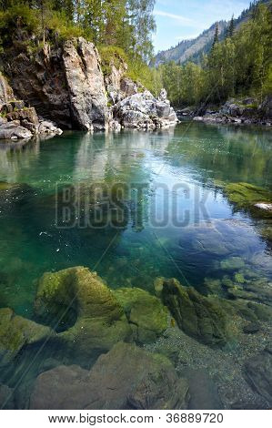 Fiume di Altai Kumir