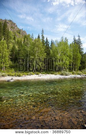 Fiume di Altai Kumir