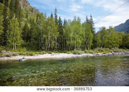 Fiume di Altai Kumir