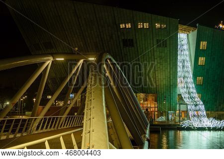 15  Decembar 2022, Amsterdam, Netherlands,  View On Amsterdam During The Light Festival In The Nethe
