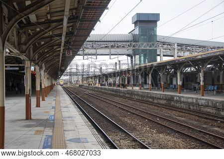 Chiayi, Taiwan- 5 Dec, 2022: Platform Of Chiayi Railway Station. Chiayi Railway Station Is A Heritag