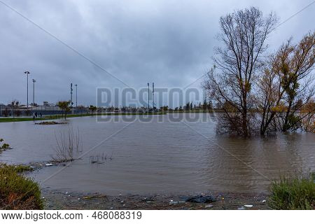 Oakley, California Usa 12 31 2022: Atmospheric River Filling Freedom Basin Park In Oakley, Californi