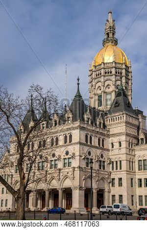 Hartford, Ct - Usa - Dec 28, 2022 Vertical View Of The Historic Connecticut State Capitol, The Eastl