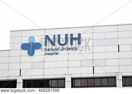 Singapore- 3 Jan, 2023: Singapore National University Hospital Main Building Facade View. It Is A Te