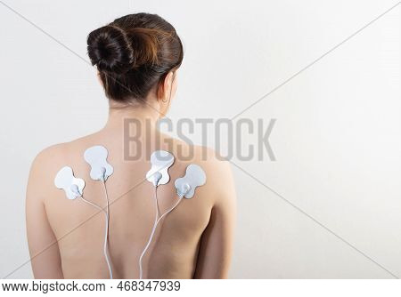 Treatment And Relaxation Of Muscles On The Human Body With The Help Of An Electronic Apunctuator Med