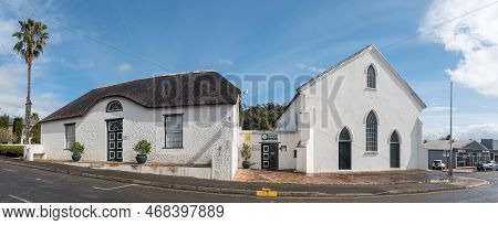 Bredasdorp, South Africa - Sep 23, 2022: A Street Scene, With The Shipwreck Museum, In Bredasdorp In