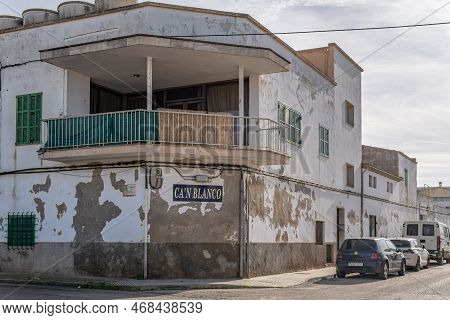 Felanitx, Spain; December 30 2022: Typical Architecture Of The Majorcan Town Of Felanitx At Sunrise.
