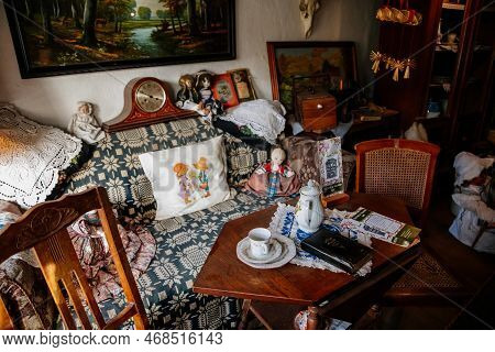 Wernigerode, Saxony-anhalt, Germany, 29 October 2022: Interiors Of Kleinstes Haus, Folklore Museum, 