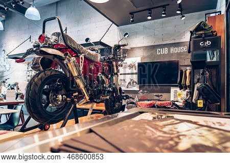 Nakhon Pathom,thailand-january 7, 2023 : View Of Honda Super Cub C 125 Motorcycle Classic 125Cc. Col