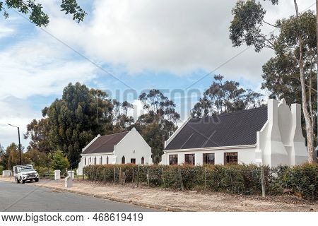 Bredasdorp, South Africa - Sep 23, 2022: A Street Scene, With The Reformed Church, In Bredasdorp In 