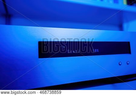 Digital Dot Matrix Display Screen With Text Scan And 18 Percent Performance Advance On A New Interne