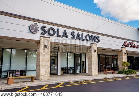 Photo Of Shops And Restaurants At Tower Shops Outdoor Mall Davie Florida Sola Salons