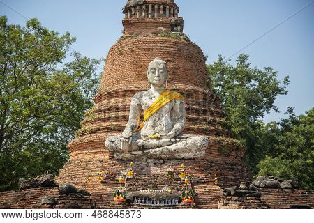 Thailand Ayutthaya Wat Worachettharam
