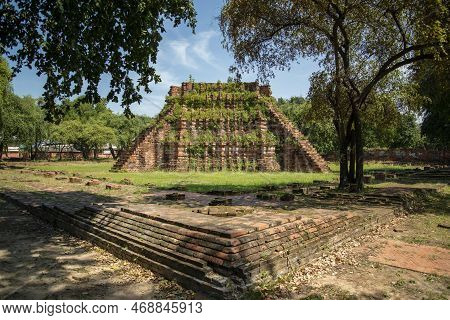 Thailand Ayutthaya Wat Warapho