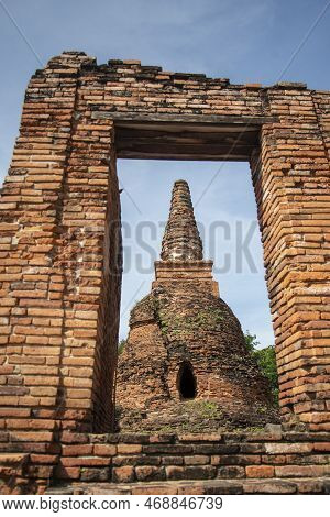 Thailand Ayutthaya Wat Plub Pla Chai