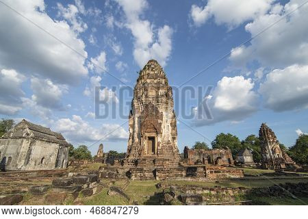 Thailand Lopburi Wat Phra Sri Rattana Mahathat