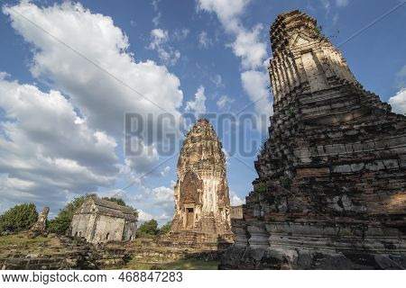 Thailand Lopburi Wat Phra Sri Rattana Mahathat