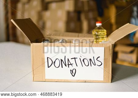 Donation Food And Cloting For Refugees, Support Of War Victims, Helping People, Charity. Humanitaria