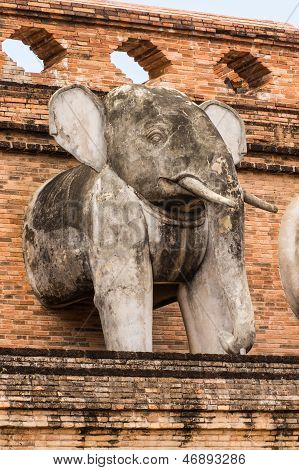 Fil heykeli, Wat Chedi Luang Tayland tapınak