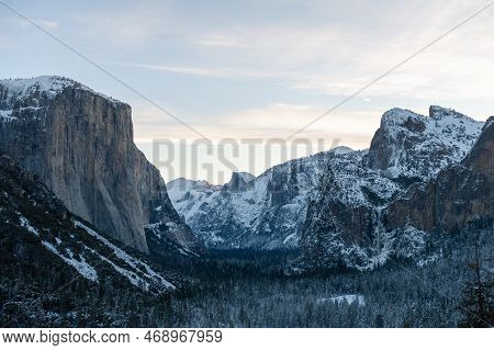 Panoramic View Over Yosemite Valley, From Tunnel View, Showing A Snow-covered Valley At Dawn