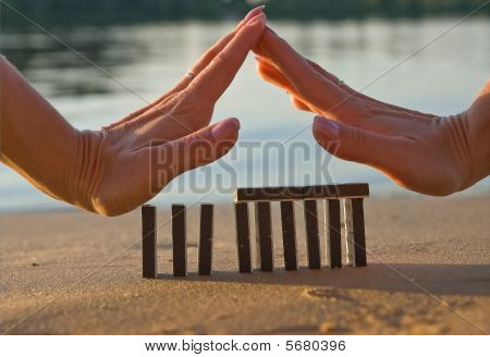 Domino i ręce