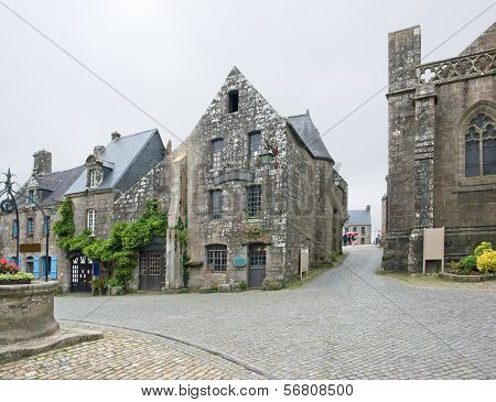 Locronan
