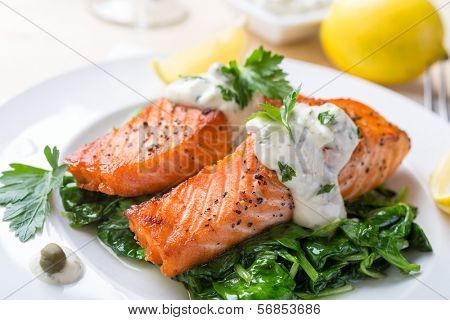 Grilled Salmon with Spinach, Tartare Cream and Lemon Wedges